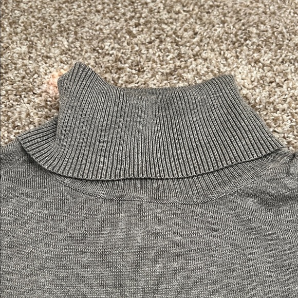 Calvin Klein Light Grey Knit Turtleneck - Picture 5 of 8